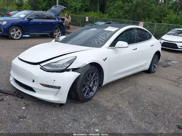 5YJ3E1EA2LF598412 2020 TESLA MODEL 3 - Image 2