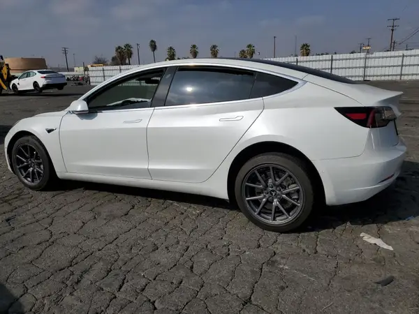 5YJ3E1EA2LF598958 2020 TESLA MODEL 3 - Image 2