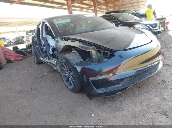 5YJ3E1EA2LF609232 2020 TESLA MODEL 3 - Image 1