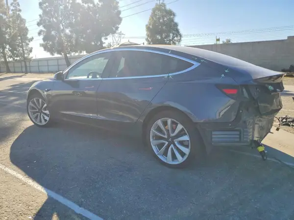 5YJ3E1EA2LF614124 2020 TESLA MODEL 3 - Image 2