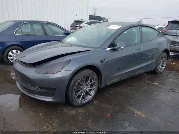 5YJ3E1EA2LF644160 2020 TESLA MODEL 3 - Image 2