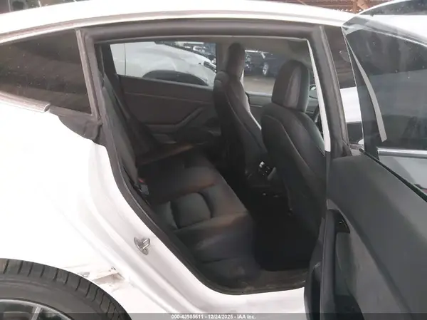 5YJ3E1EA2LF645180 2020 TESLA MODEL 3 - Image 8