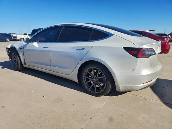 5YJ3E1EA2LF658771 2020 TESLA MODEL 3 - Image 2