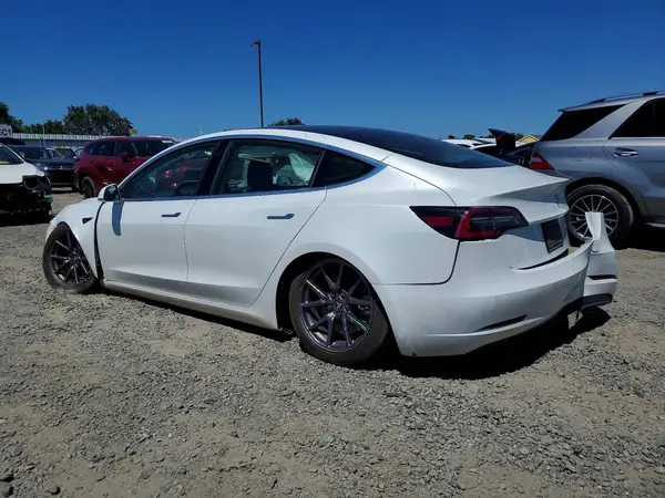 5YJ3E1EA2LF659676 2020 TESLA MODEL 3 - Image 2