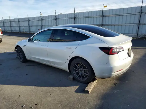 5YJ3E1EA2LF659788 2020 TESLA MODEL 3 - Image 2