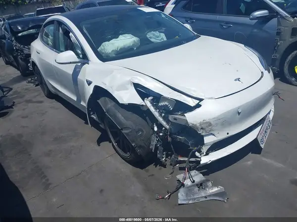 5YJ3E1EA2LF670077 2020 TESLA MODEL 3 - Image 1
