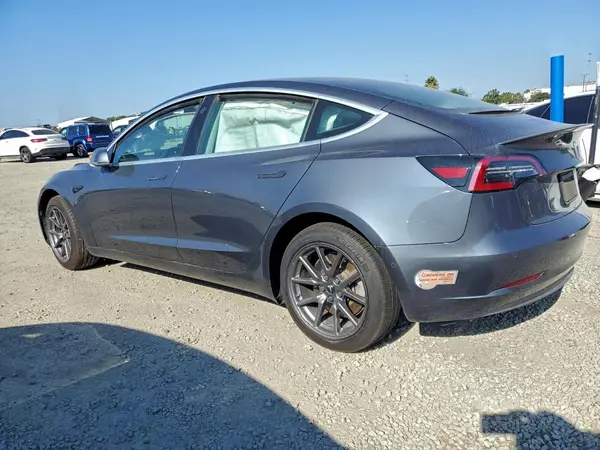 5YJ3E1EA2LF698252 2020 TESLA MODEL 3 - Image 2