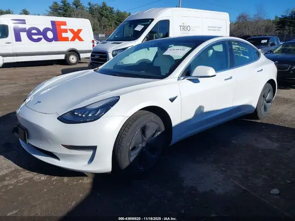 5YJ3E1EA2LF709895 2020 TESLA MODEL 3 - Image 2