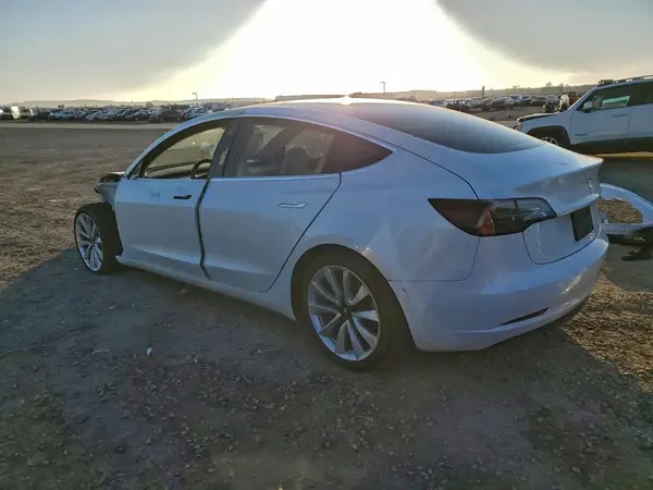 5YJ3E1EA2LF717706 2020 TESLA MODEL 3 - Image 2