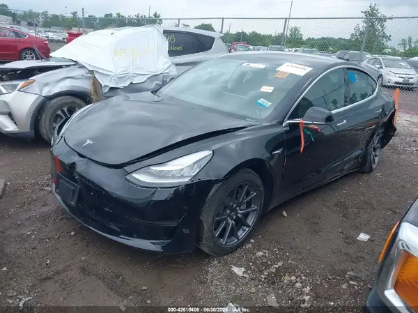 5YJ3E1EA2LF736479 2020 TESLA MODEL 3 - Image 2