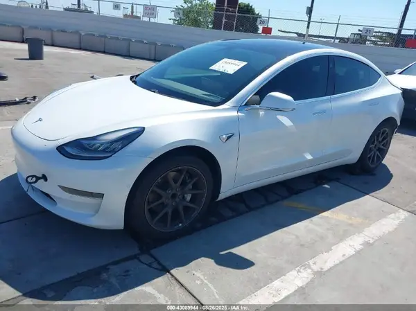 5YJ3E1EA2LF740502 2020 TESLA MODEL 3 - Image 2