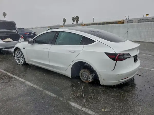 5YJ3E1EA2LF743867 2020 TESLA MODEL 3 - Image 2