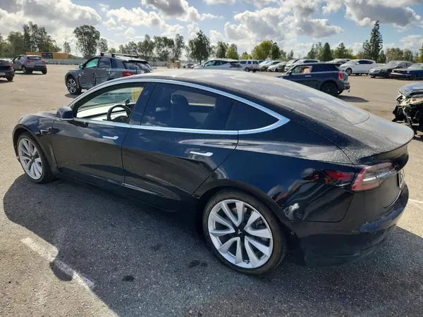 5YJ3E1EA2LF744095 2020 TESLA MODEL 3 - Image 2