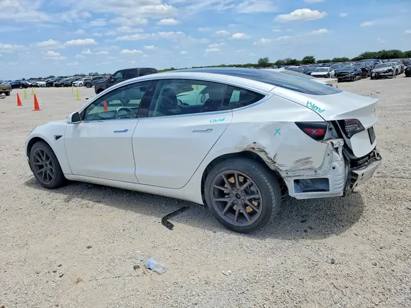 5YJ3E1EA2LF744761 2020 TESLA MODEL 3 - Image 2