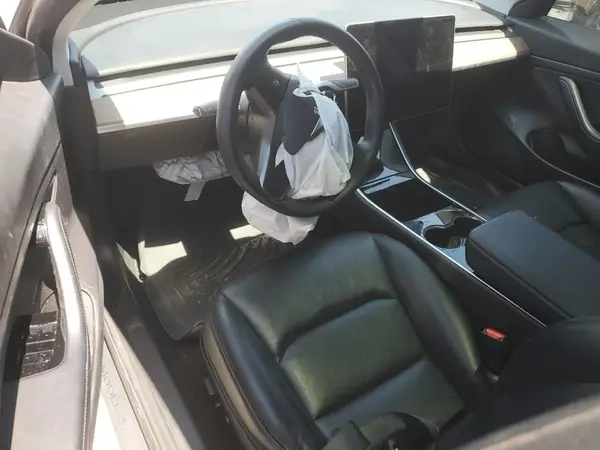 5YJ3E1EA2LF745375 2020 TESLA MODEL 3 - Image 8