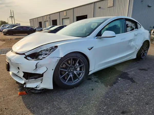 5YJ3E1EA2LF785231 2020 TESLA MODEL 3 - Image 1