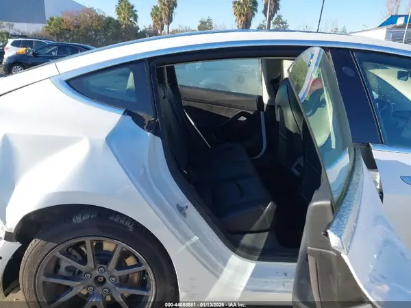 5YJ3E1EA2LF804599 2020 TESLA MODEL 3 - Image 8
