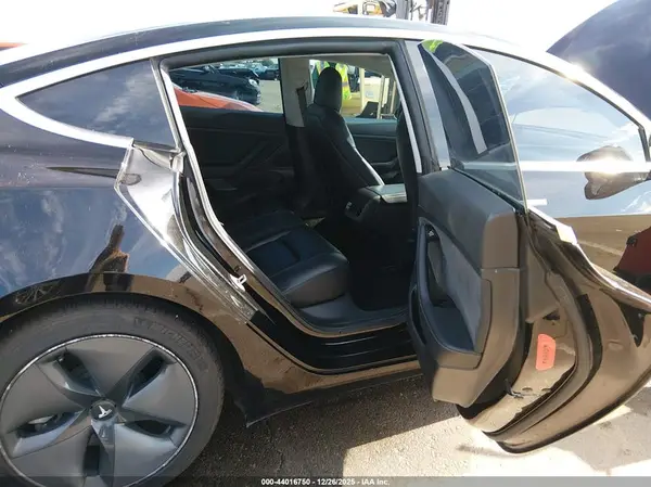 5YJ3E1EA2LF808457 2020 TESLA MODEL 3 - Image 8