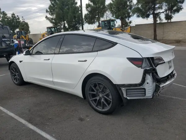 5YJ3E1EA2MF006332 2021 TESLA MODEL 3 - Image 2