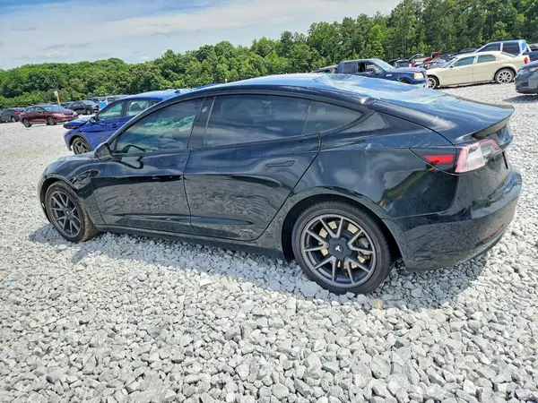 5YJ3E1EA2MF017704 2021 TESLA MODEL 3 - Image 2