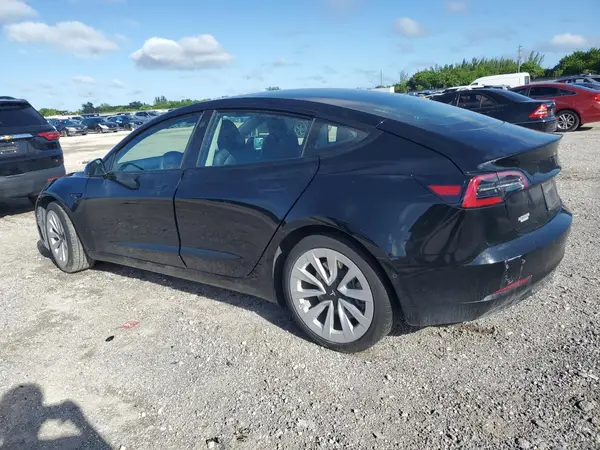 5YJ3E1EA2MF018092 2021 TESLA MODEL 3 - Image 2