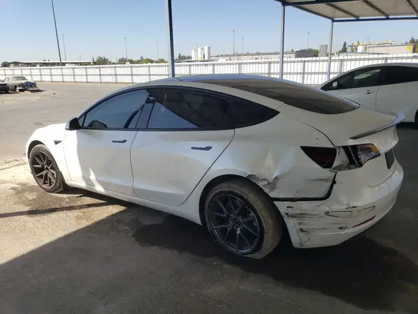 5YJ3E1EA2MF029741 2021 TESLA MODEL 3 - Image 2