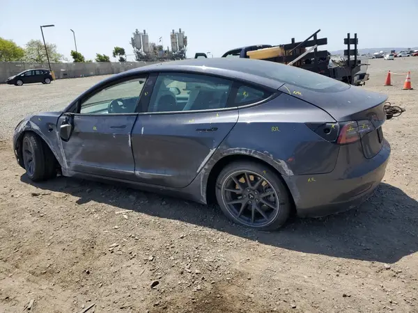 5YJ3E1EA2MF030081 2021 TESLA MODEL 3 - Image 2