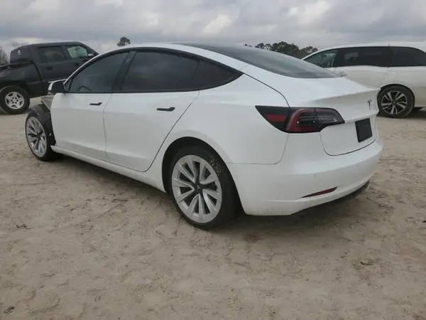 5YJ3E1EA2MF030744 2021 TESLA MODEL 3 - Image 2