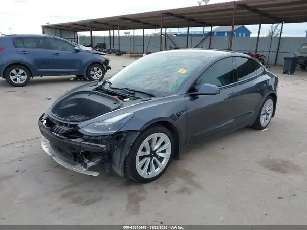 5YJ3E1EA2MF032252 2021 TESLA MODEL 3 - Image 2