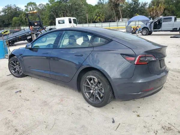 5YJ3E1EA2MF043378 2021 TESLA MODEL 3 - Image 2