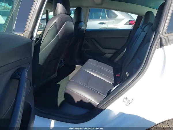 5YJ3E1EA2MF046412 2021 TESLA MODEL 3 - Image 8