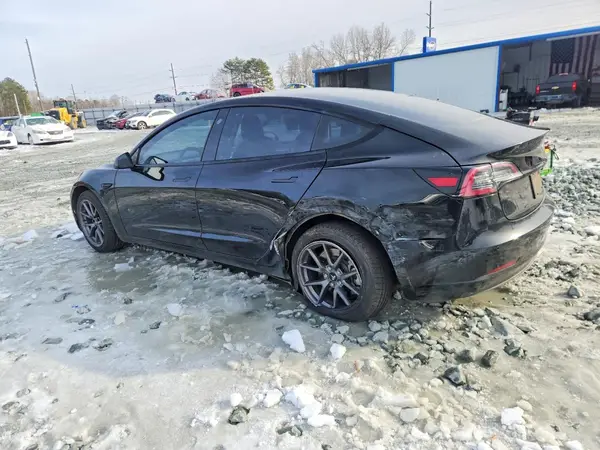 5YJ3E1EA2MF047009 2021 TESLA MODEL 3 - Image 2