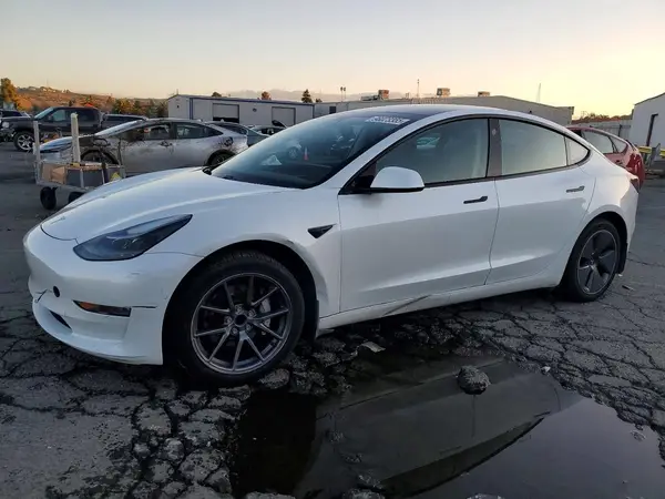5YJ3E1EA2MF051643 2021 TESLA MODEL 3 - Image 1