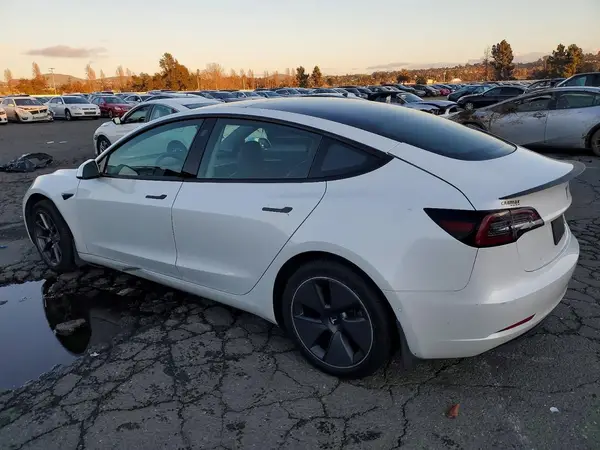 5YJ3E1EA2MF051643 2021 TESLA MODEL 3 - Image 2