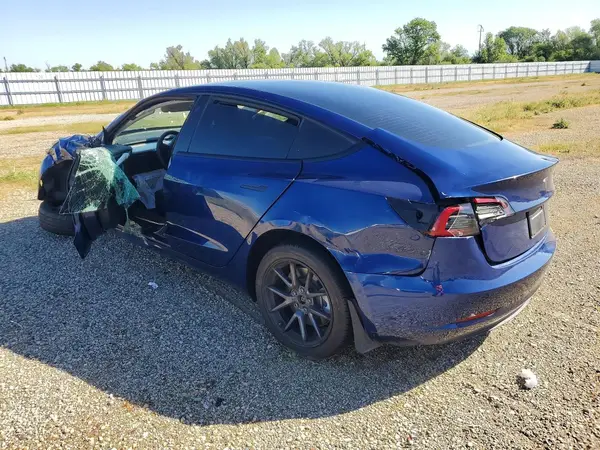 5YJ3E1EA2MF051934 2021 TESLA MODEL 3 - Image 2