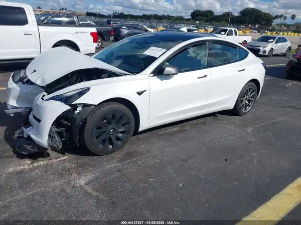5YJ3E1EA2MF057698 2021 TESLA MODEL 3 - Image 2