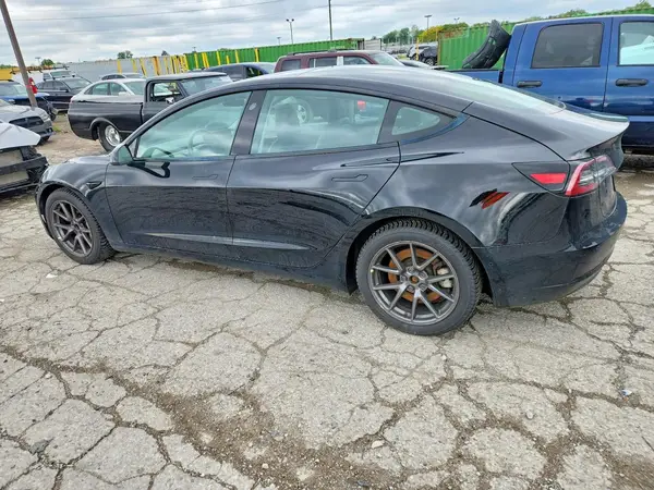 5YJ3E1EA2MF063694 2021 TESLA MODEL 3 - Image 2