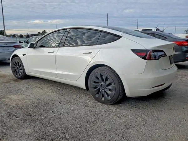 5YJ3E1EA2MF064294 2021 TESLA MODEL 3 - Image 2