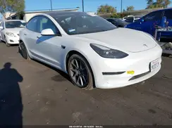 5YJ3E1EA2MF066370 2021 TESLA MODEL 3