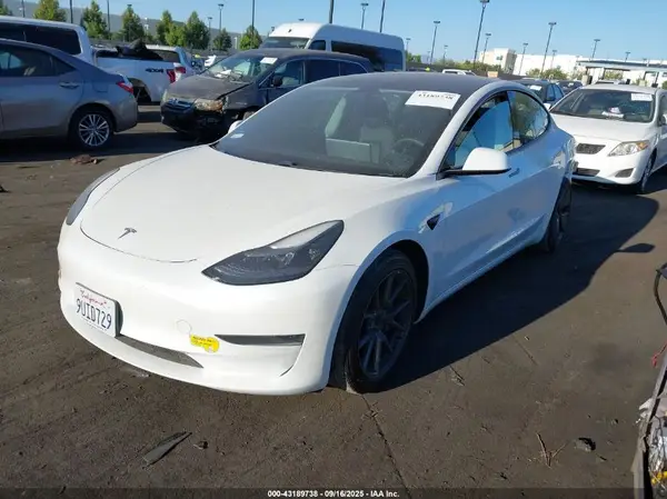 5YJ3E1EA2MF066370 2021 TESLA MODEL 3 - Image 2