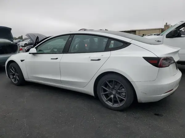 5YJ3E1EA2MF067003 2021 TESLA MODEL 3 - Image 2