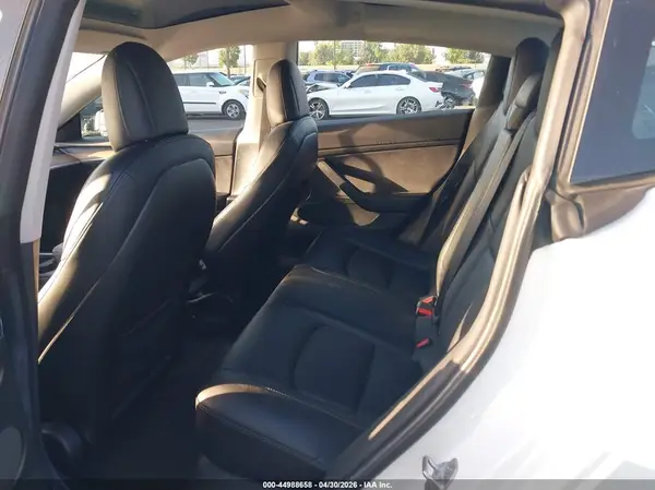 5YJ3E1EA2MF067101 2021 TESLA MODEL 3 - Image 8