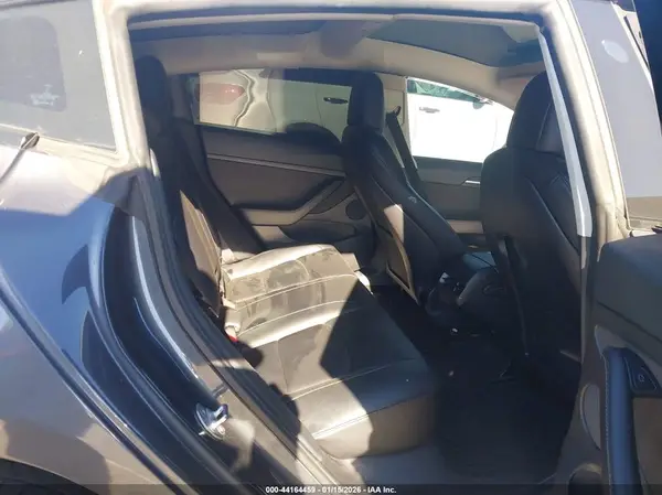 5YJ3E1EA2MF067227 2021 TESLA MODEL 3 - Image 8