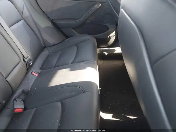 5YJ3E1EA2MF069379 2021 TESLA MODEL 3 - Image 8
