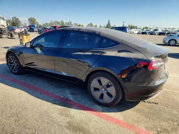 5YJ3E1EA2MF069477 2021 TESLA MODEL 3 - Image 2