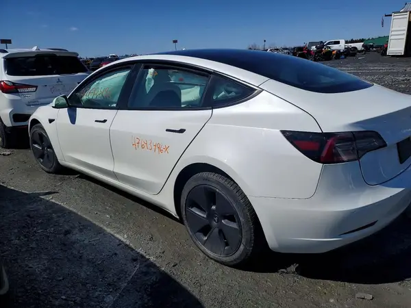 5YJ3E1EA2MF082861 2021 TESLA MODEL 3 - Image 2