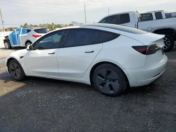 5YJ3E1EA2MF084092 2021 TESLA MODEL 3 - Image 2
