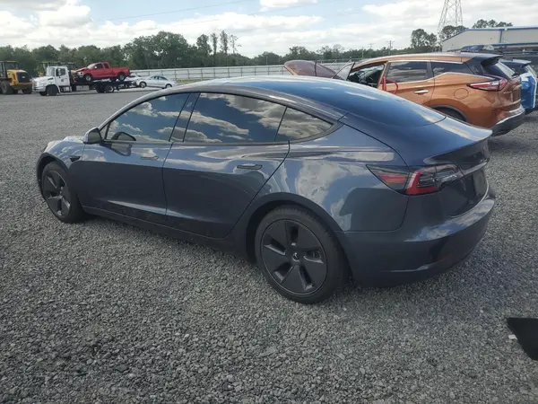 5YJ3E1EA2MF084285 2021 TESLA MODEL 3 - Image 2