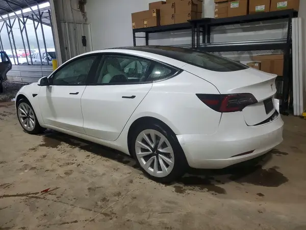 5YJ3E1EA2MF084979 2021 TESLA MODEL 3 - Image 2
