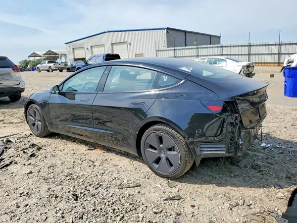 5YJ3E1EA2MF085114 2021 TESLA MODEL 3 - Image 2